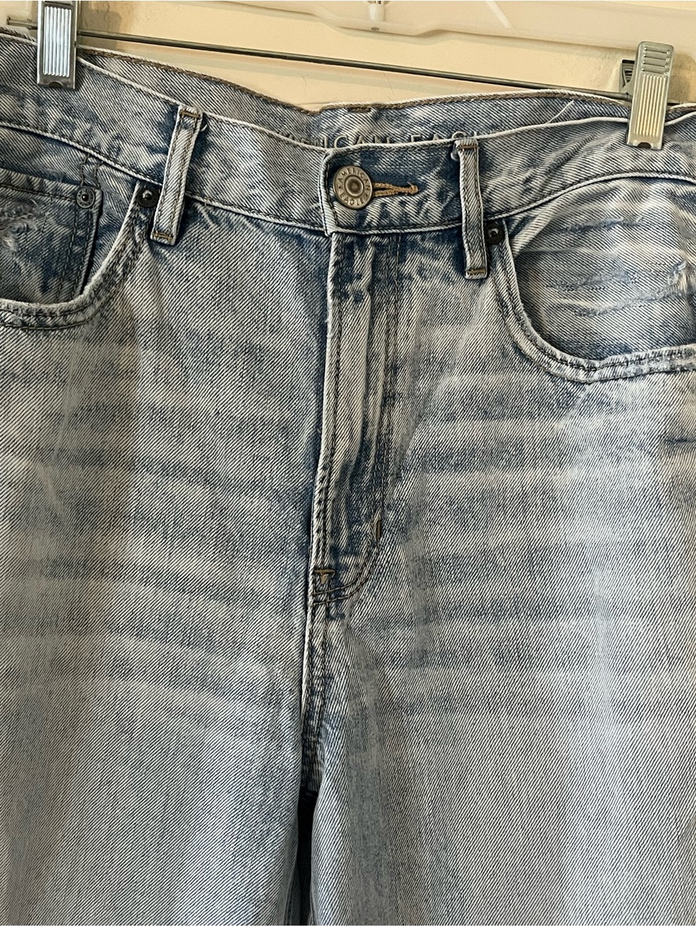 American Eagle Outfitters Light Wash 90’s Boyfriend Jeans Women’s Size 8 - Picture 5 of 16